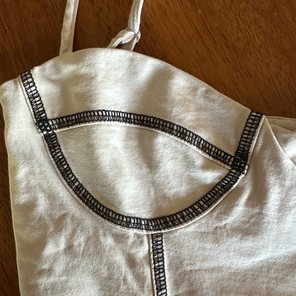 Princess Polly Tan with Black Contrast-Stitch Bustier Crop Leilani Top Size 0 - Picture 4 of 8